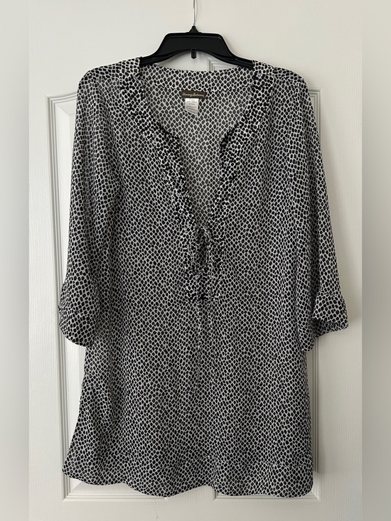 Tommy Bahama Other - Tommy Bahama Black & White Printed swimsuit coverup